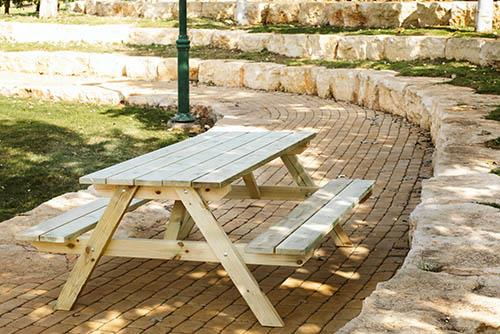 שולחן קקל ציבורי