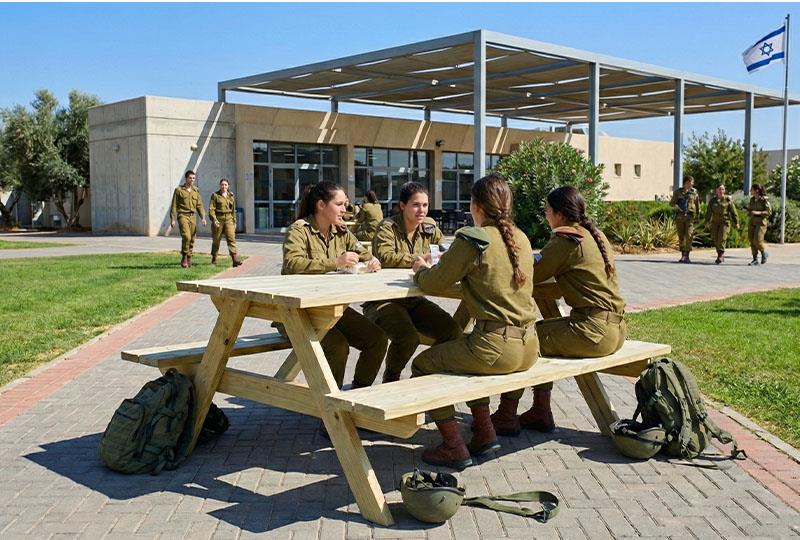 שולחן קקל לחיילים