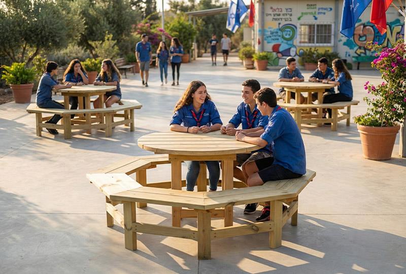 שולחן קקל בנוער העובד